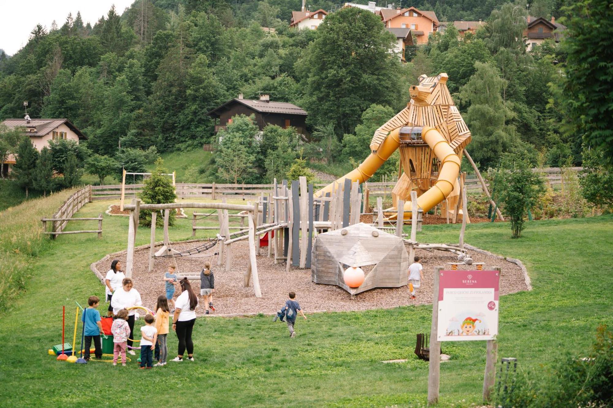 Family Hotel Serena Андало Экстерьер фото